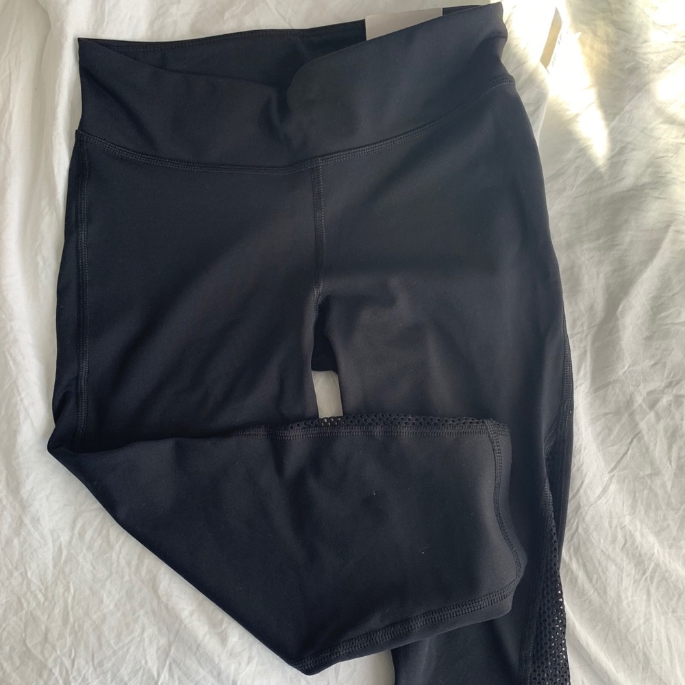 Capri Black Leggings with side mesh